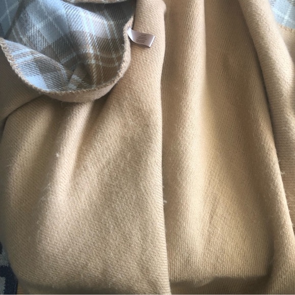 Look by M Womens Tan Plaid Shawl Vest Poncho Winter Wrap OS - Picture 8 of 9
